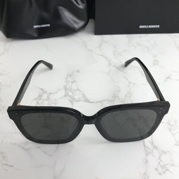 NWT Gentle Monster Flatba “My Ma” Black Sunglasses - Picture 3 of 9